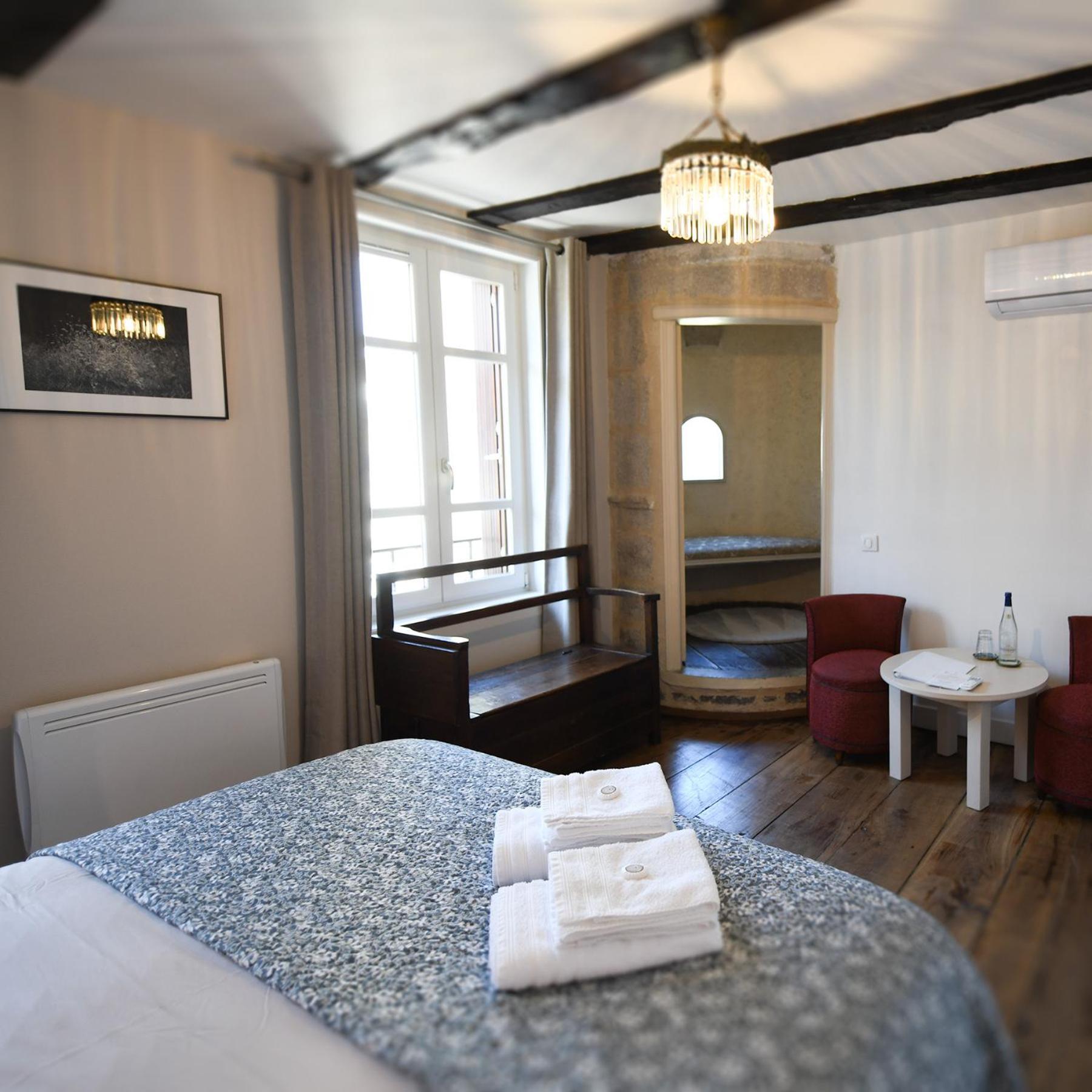Bed and Breakfast Pat A Touille Treignac Экстерьер фото