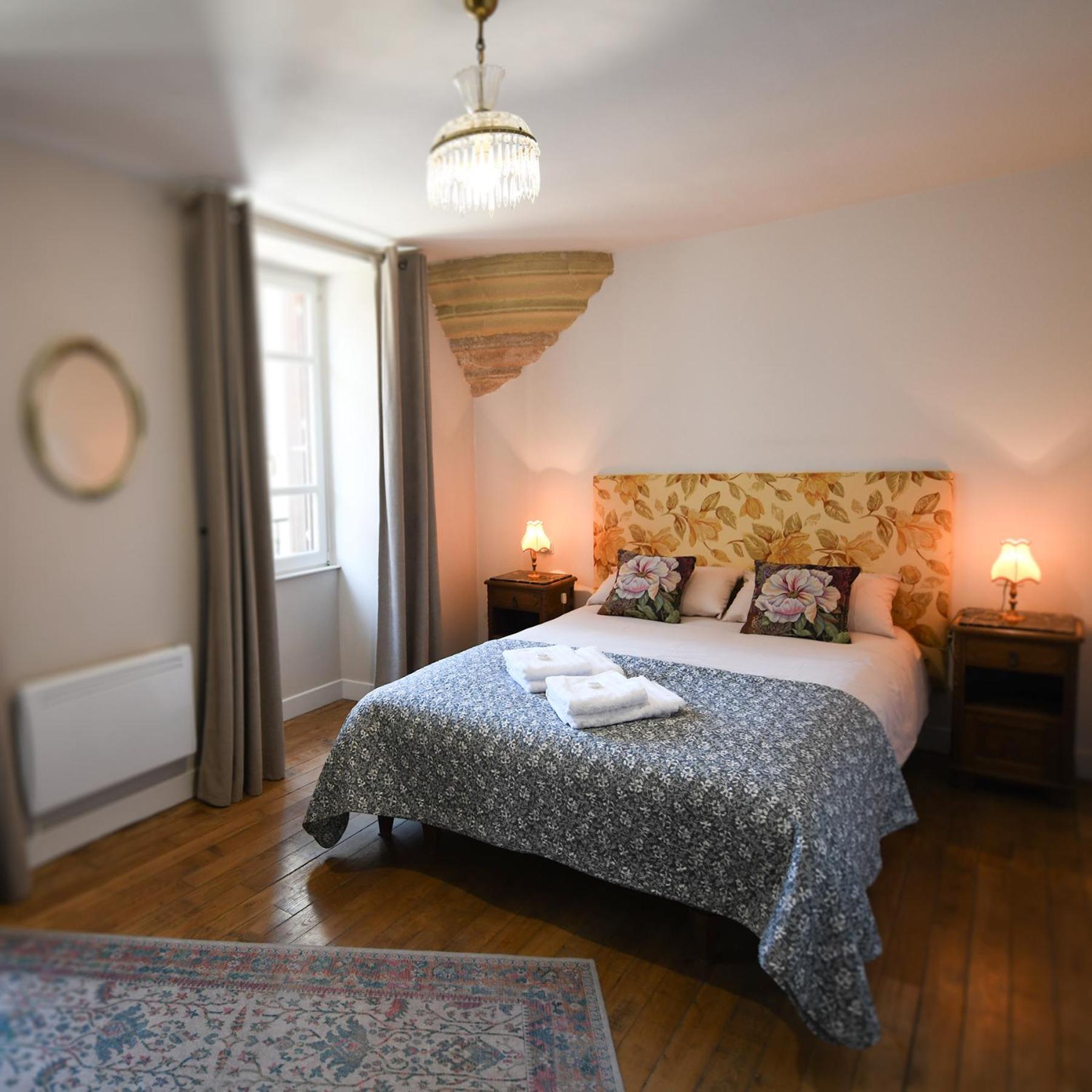 Bed and Breakfast Pat A Touille Treignac Экстерьер фото